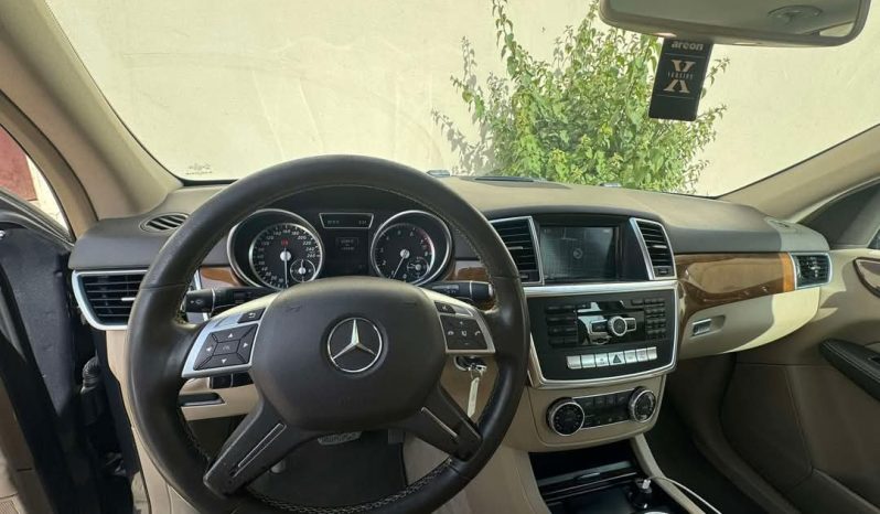 
								مرسيدس Ml400 موديل 2015 المكان الرياض full									
