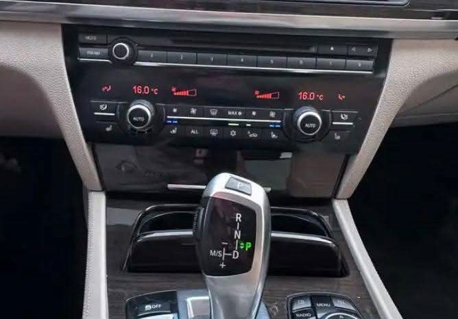 
								bmw 740Li موديل 2011 المكان الرياض full									