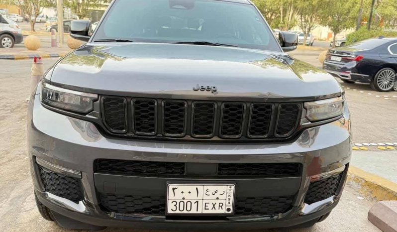 
								Jeep Grand Cherokee Altitude موديل 2023 المكان الرياض full									
