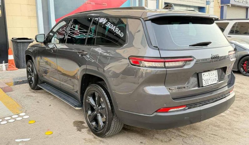 
								Jeep Grand Cherokee Altitude موديل 2023 المكان الرياض full									
