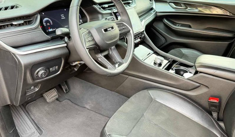 
								Jeep Grand Cherokee Altitude موديل 2023 المكان الرياض full									