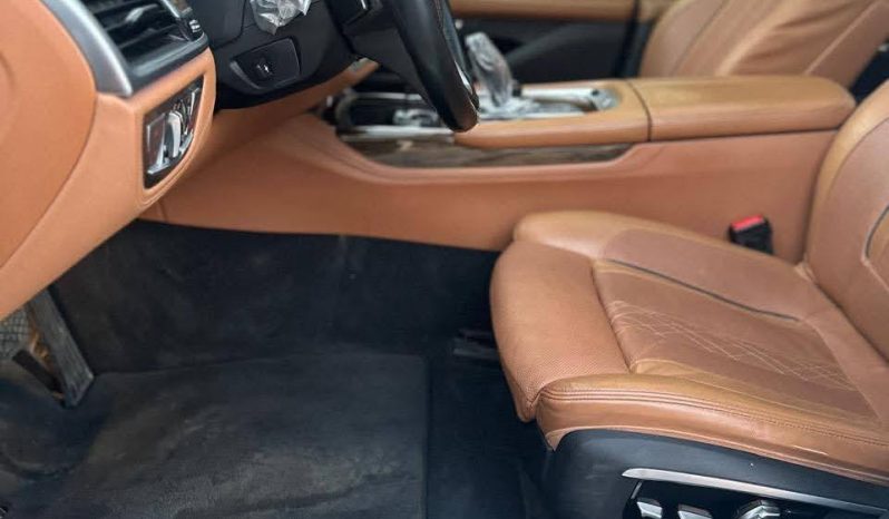 
								حراج|للبيع بالرياض بي ام 740li full									