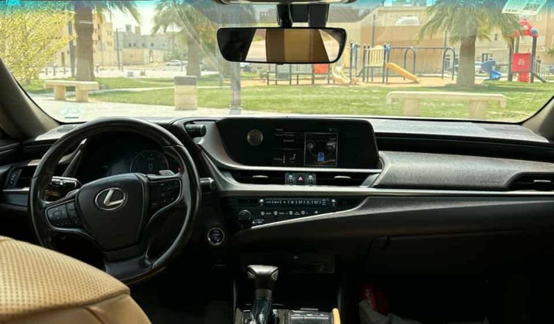 
								حراج|بالرياض لكزس هايبرد Es300 full									