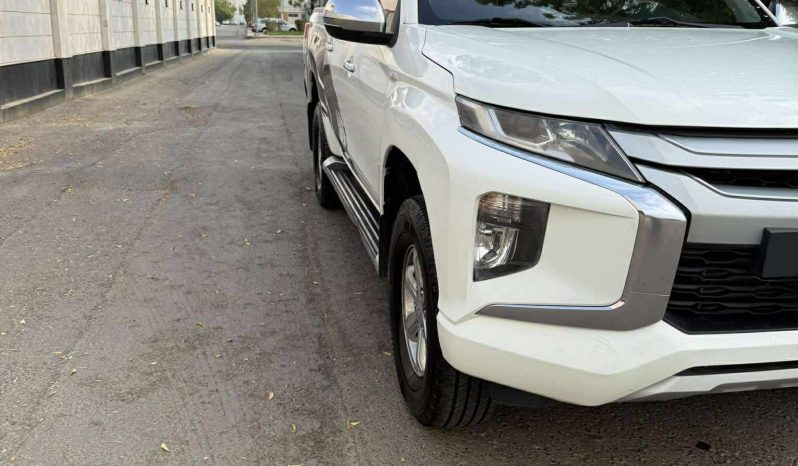 
								حراج جدة ميتسوبيشي لانسر l200 full									