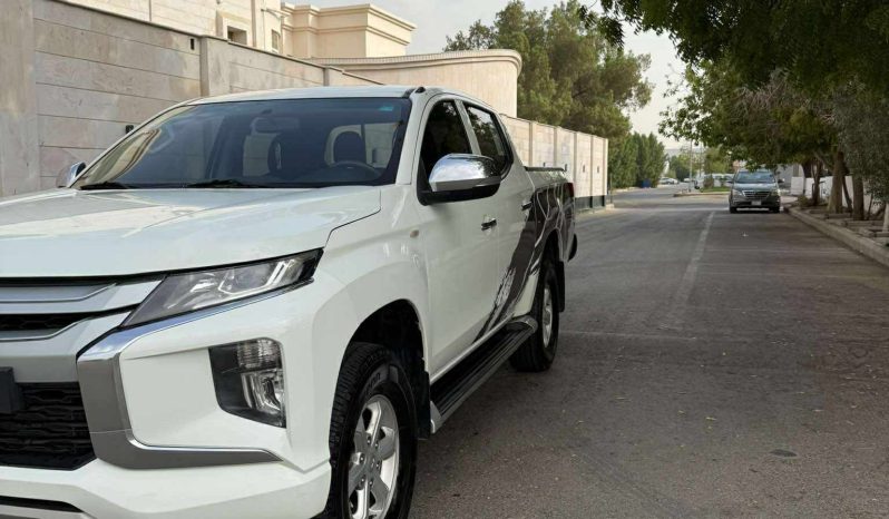 
								حراج جدة ميتسوبيشي لانسر l200 full									