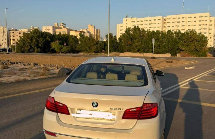 
								حراج المدينة بي ام دبليو 520i full									