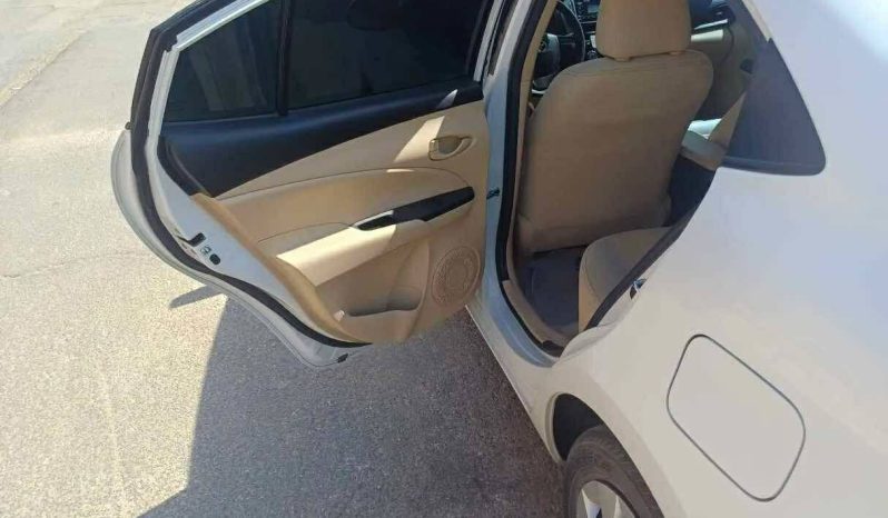 
								حراج الرياض تويوتا ياريس 2021 full									