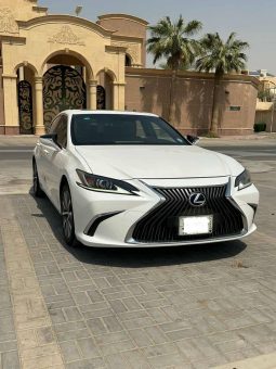 
										حراج الرياض لكزس Es300 full									