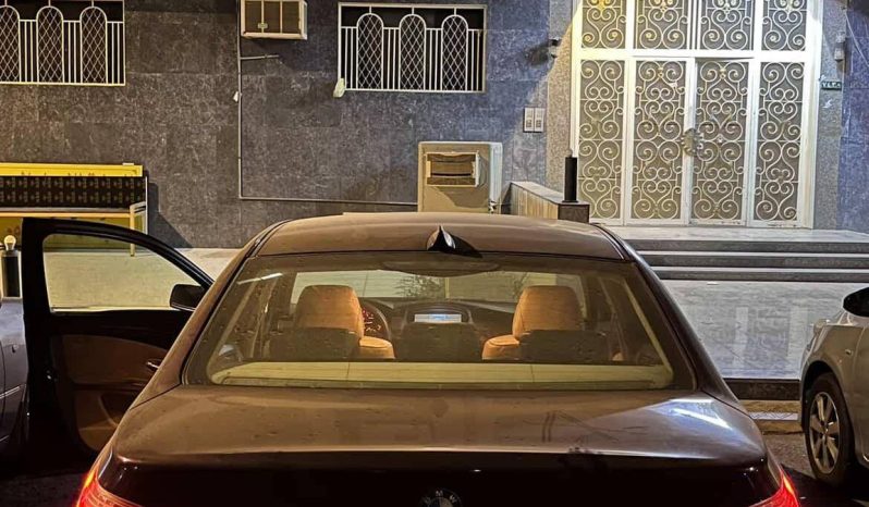 
								حراج مكة بي ام دبليو 525i full									