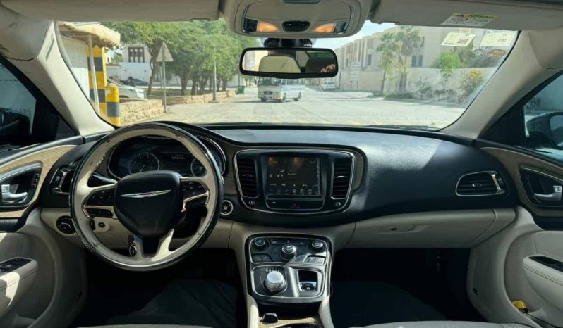 
								حراج الرياض كرايسلر c200 full									