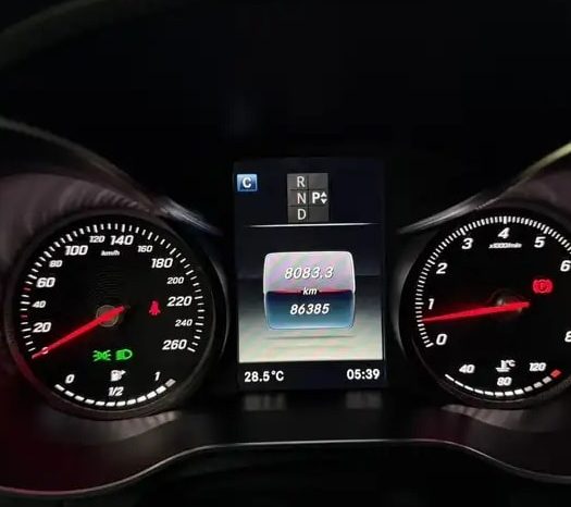 
								حراج الرياض مرسيدس GLC 300 4MATIC full									