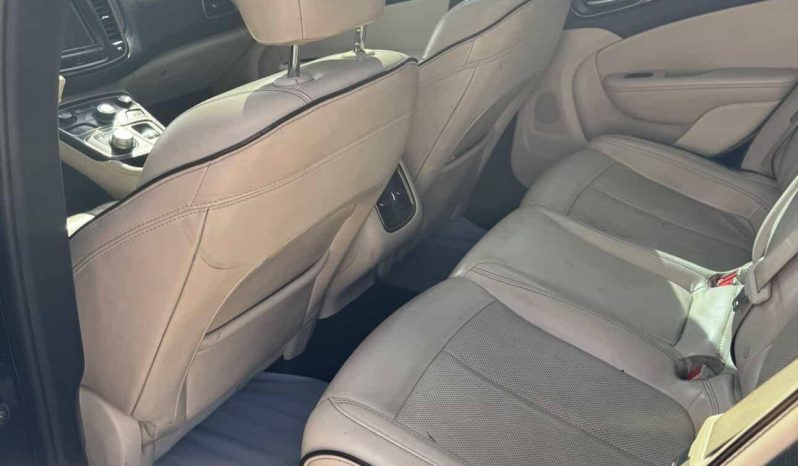 
								حراج الرياض كرايسلر c200 full									