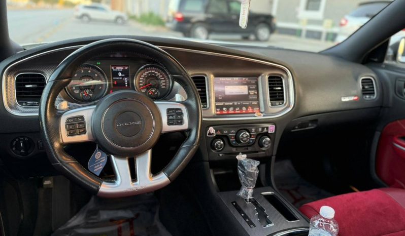 
								حراج للبيع دودج تشارجر 6.4 full									