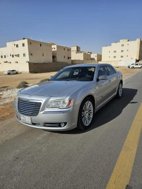 حراج للبيع كرايسلر 2012