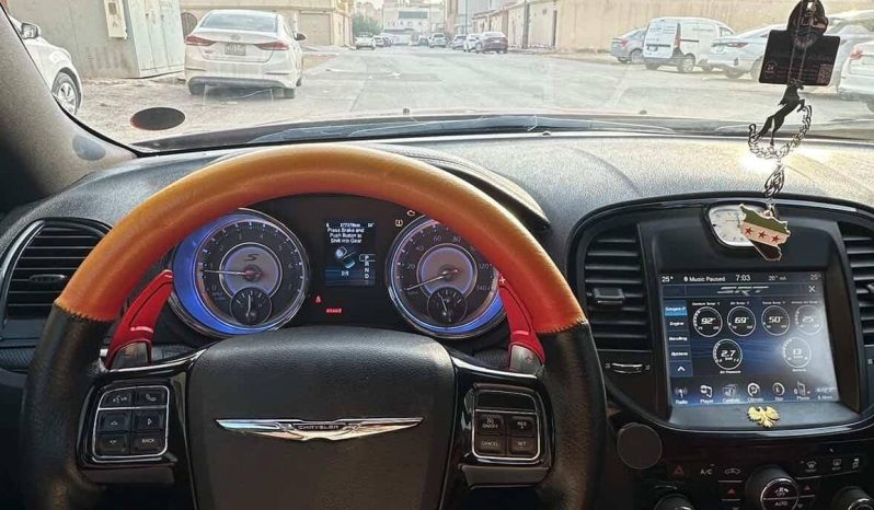 
								حراج الرياض كرايزلر C300 full									
