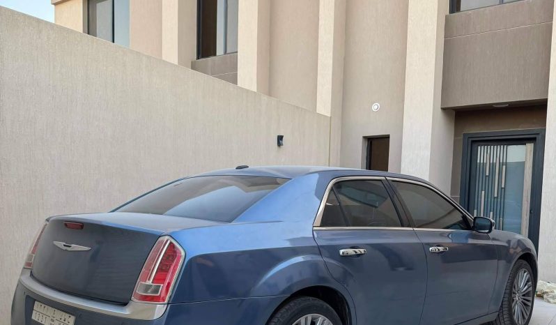 
								حراج للبيع كرايزلر C300 full									