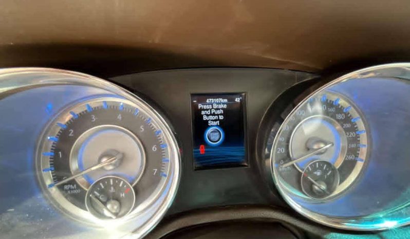 
								حراج الرياض كرايسلر 300C full									