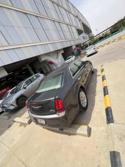 
										حراج الرياض كرايسلر 300C full									
