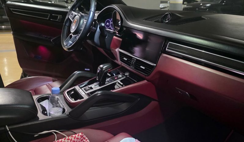
								حراج الرياض Porsche Cayenne 2023 full									