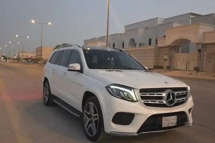 
								حراج الرياض مرسيدس GLS 500 full									
