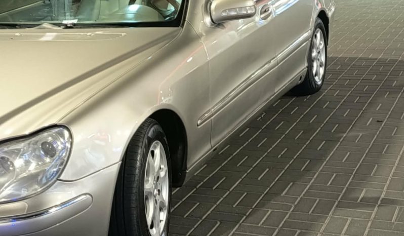 
								حراج للبيع مرسيدس S-Class 2004 full									