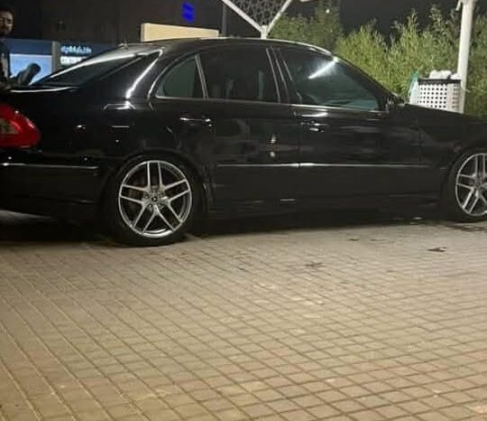 
								حراج للبيع مرسيدس E240 full									