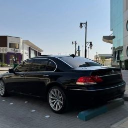 
										حراج الرياض بي إم دبليو 740i full									