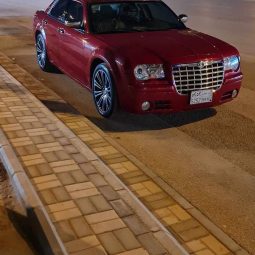
										حراج الرياض كرايسلر فئة S300 full									