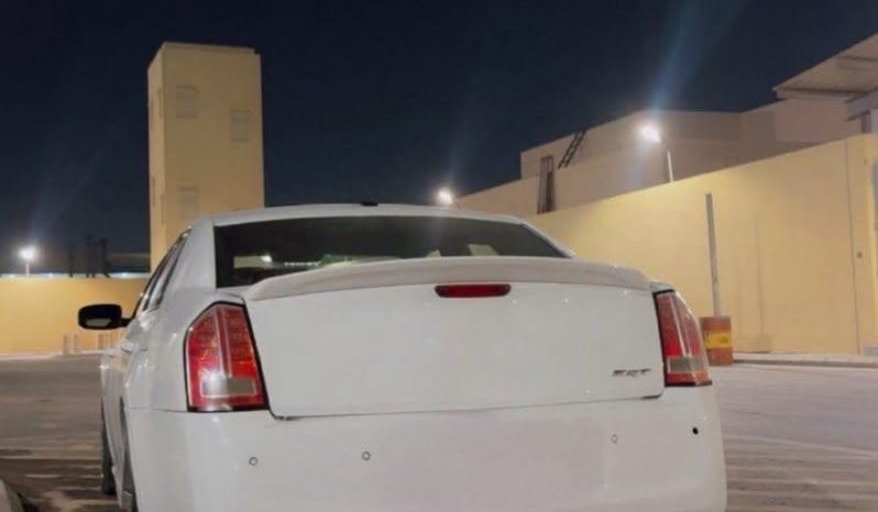 
								حراج الدمام كرايسلر 300 full									