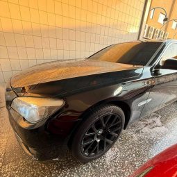 
										حراج الرياض بى ام دبليو 730Li  full									