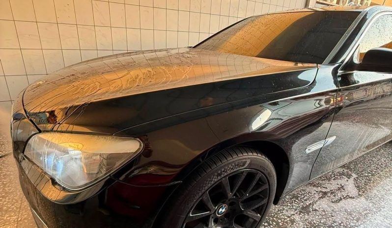 
								حراج الرياض بى ام دبليو 730Li  full									