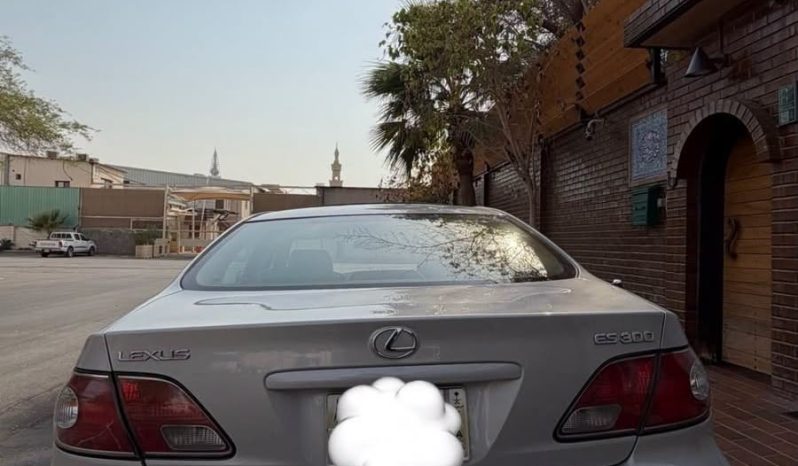 
								حراج للبيع لكزس 300h full									