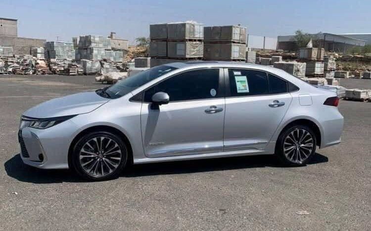 سيارة Toyota Corolla في مدينة أبها