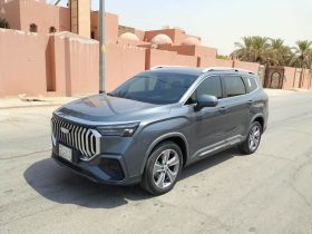 جيلي أوكافانجو 2024 للبيع في الرياض | 7 مقاعد – بحالة الوكالة