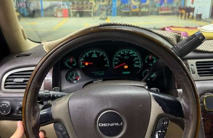 
								GMC Yukon Denali موديل 2008 full									