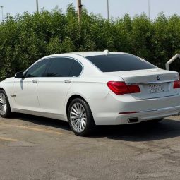 
										حراج للبيع بي ام دبليو  740Li full									