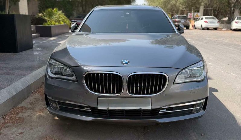 
								حراج جدة بي ام دبليو  730Li full									