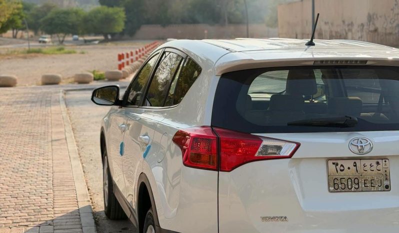 
								سيارة Toyota RAV4 2015 full									