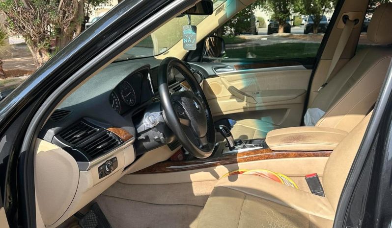 
								BMW X5 موديل 2012 xDrive full									