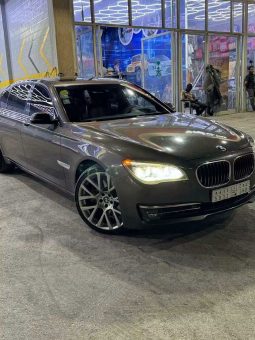 
										BMW 7 Series سنة 2015 full									