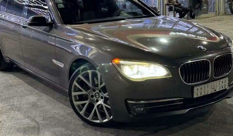 
								BMW 7 Series سنة 2015 full									
