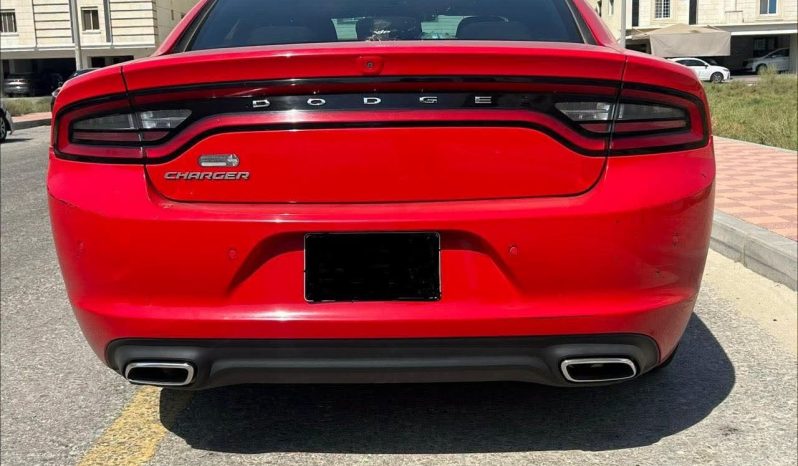 
								Dodge Charger فئة SXT موديل 2021 full									