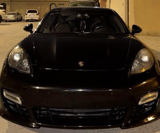 
								Porsche Panamera GTS 2013 سيارة  full									