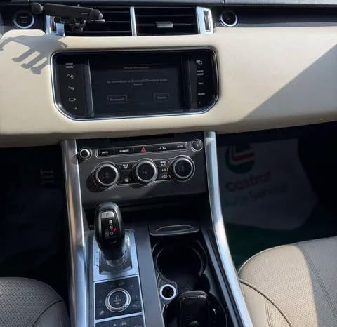 
								2014 Range Rover Sport بالرياض full									