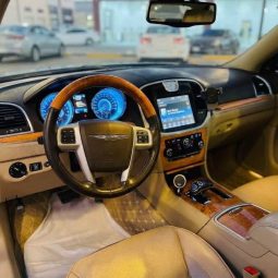 
										سيارة Chrysler 300C موديل 2013 full									