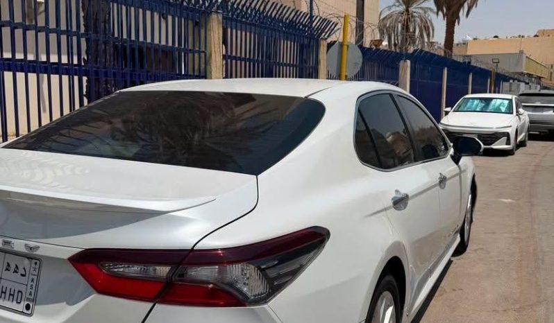 
								Toyota Camry 2021 سيارة  full									