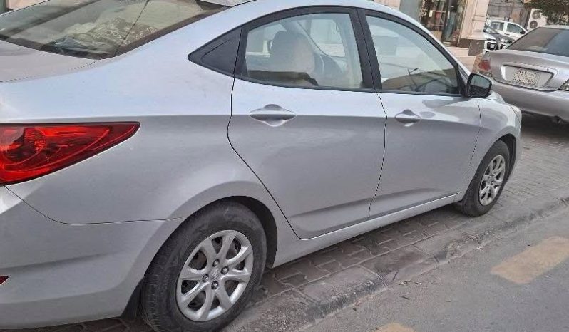 
								 سيارة Hyundai Accent موديل 2013 full									