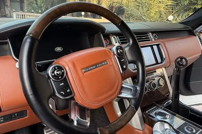 
								Range Rover 2012 بالأحساء full									