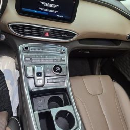 
										سيارة Hyundai Santa Fe Diesel 2021 full									