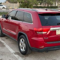 
										سيارة 2011 Jeep Grand Cherokee full									